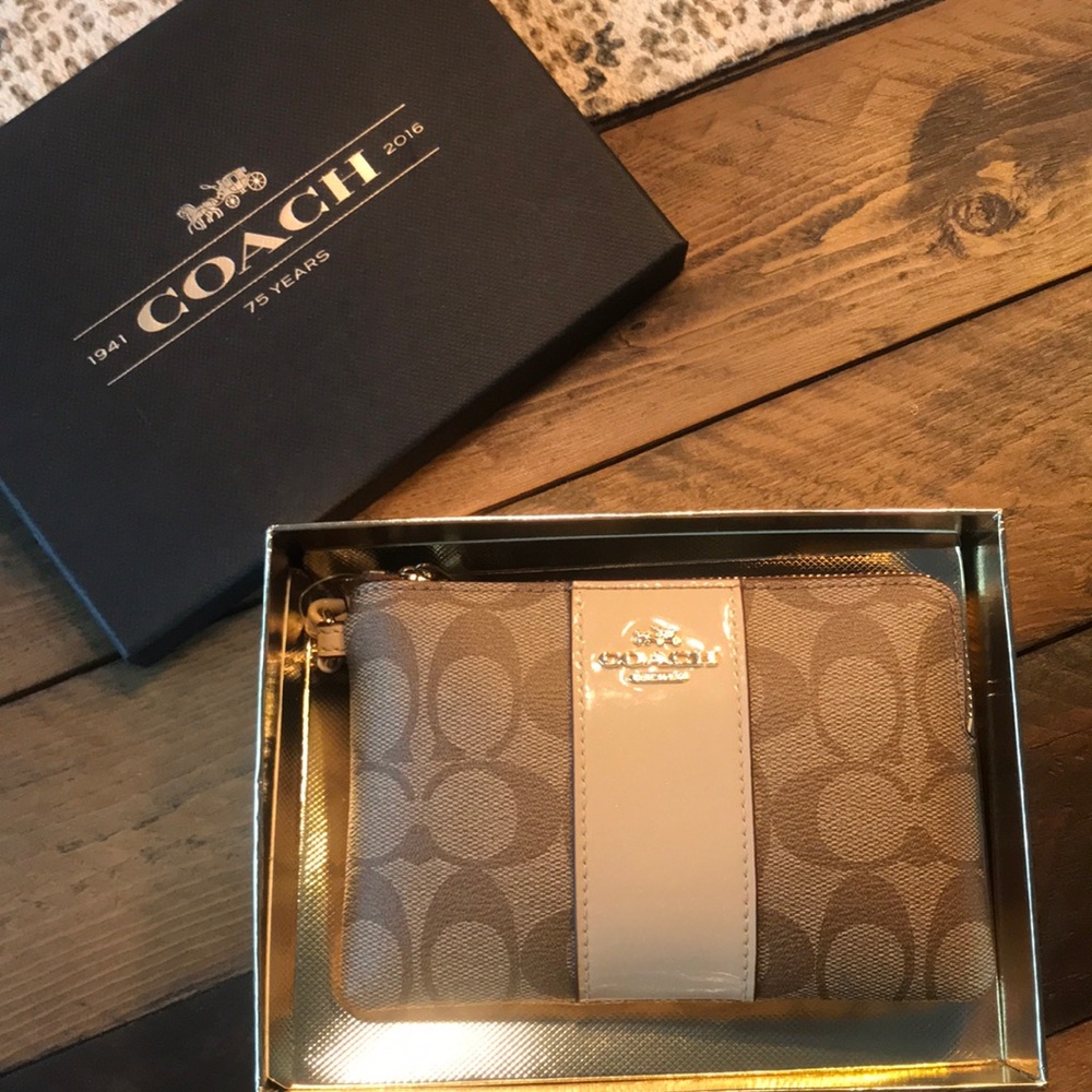Coach Signature Leather Khaki Corner Zip Wristlet